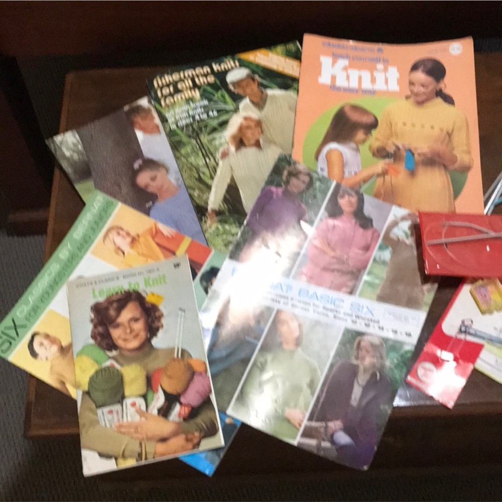 Assorted vintage magazines